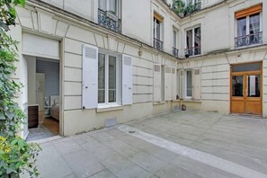 Exterior - A Cozy Studio in Montmartre (Paris)
