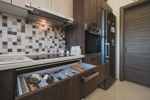 Apartment | Private kitchen | Full-sized fridge, oven, stovetop, coffee/tea maker - Spacious & New fully equipped Home with Parking (Chania)