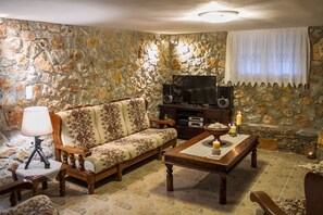 Apartment | Wohnzimmer | Flachbildfernseher