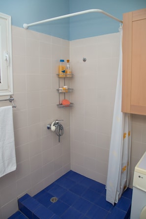 Bathroom - Steps from Sea with great view cozy apartment (Kymi-Aliveri)