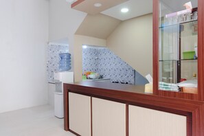 Reception - Hotel O El Reyshi Family Residence Syariah (Banyuwangi)