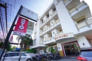 Parkir mandiri gratis