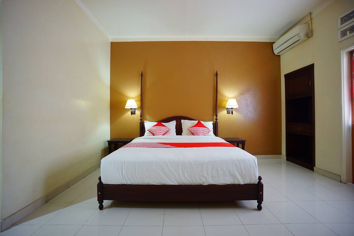 1 habitación, escritorio, wifi gratis y ropa de cama