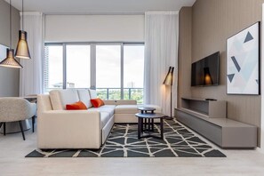 Televisión, oficina