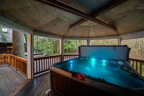 Cabin, 3 Bedrooms | Property grounds