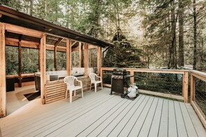 Cabin, 3 Bedrooms | Terrace/patio
