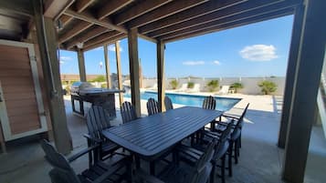 Casa, 5 quartos | Opções para refeição ao ar livre