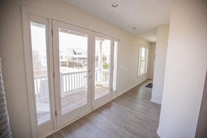 House, 5 Bedrooms | Interior