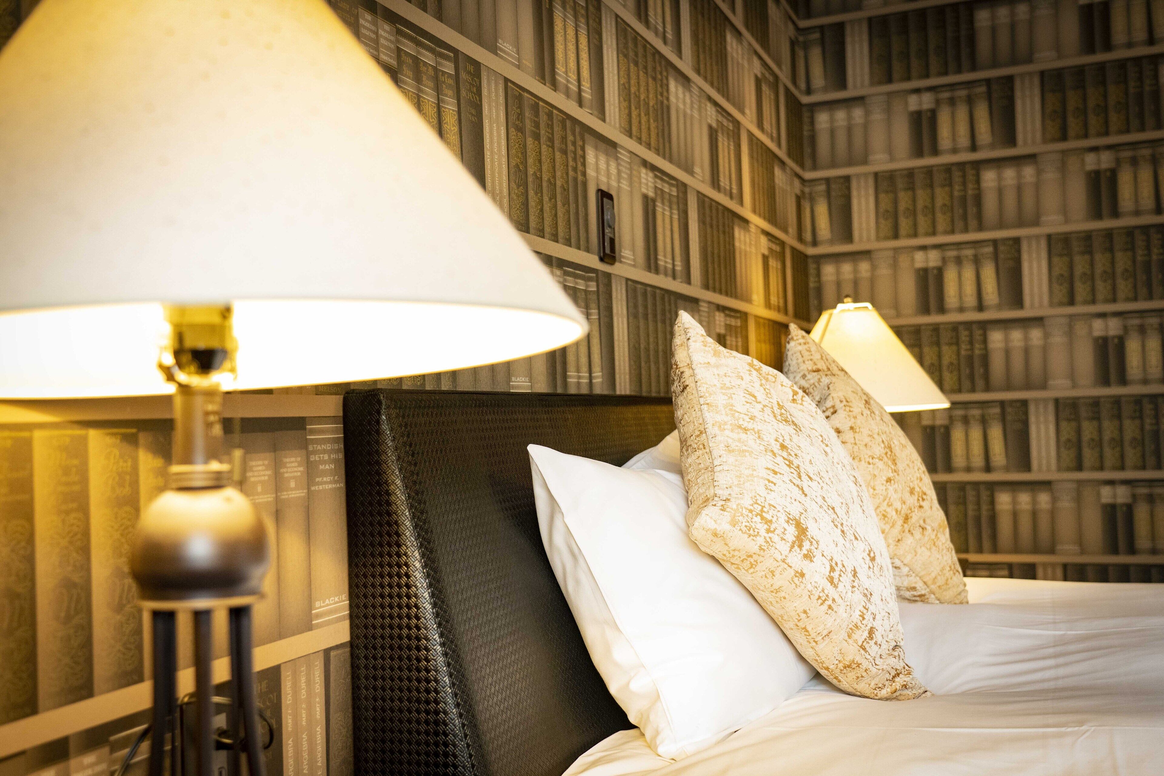 deluxe quadruple room, non smoking | desk, laptop workspace, free wifi, bed sheets