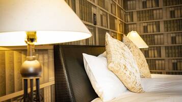 Desk, laptop workspace, free WiFi, bed sheets