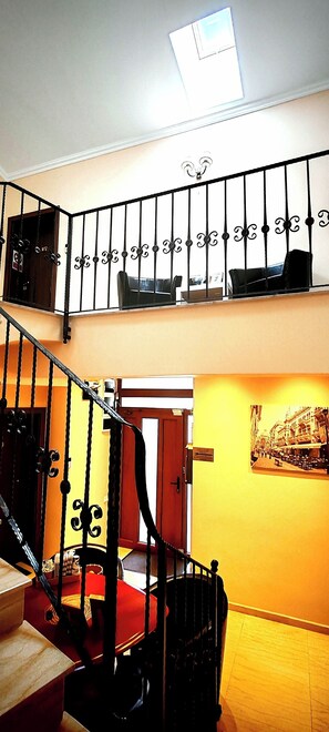 Reception - Bucur 9 (Bucharest)