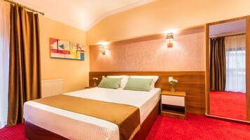 Deluxe Double Room (no. 7) | Premium bedding, pillow-top beds, desk, laptop workspace