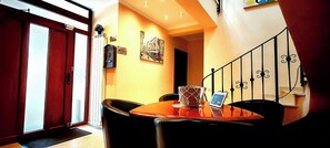 Reception - Bucur 9 (Bucharest)