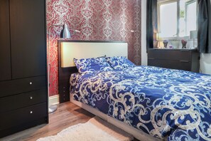 1 bedroom, free wired Internet, bed sheets - Bazely Street Deluxe Single Room 4 (London)