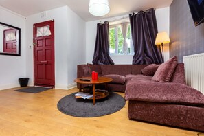 Appartement (1 Bedroom) | Salle de séjour