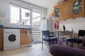 Apartment (1 Bedroom) | Living room