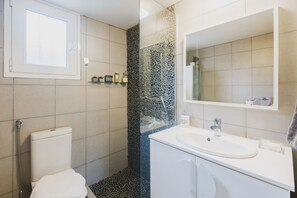 Apartment | Bathroom