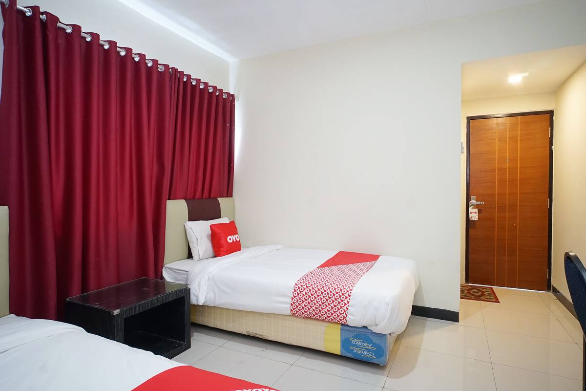 Free WiFi, bed sheets