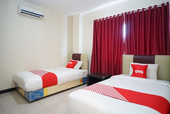 Free WiFi, bed sheets