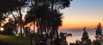 Beachside Haven, Poolside Serenity & Sunset Magic