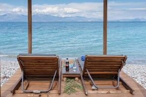 Beach - The 'Corinthian Gulf' beachfront lux apartment (Xylokastro-Evrostina)