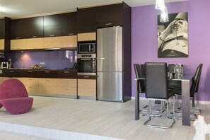 Apartment | Private kitchen | Full-size fridge, microwave, oven, stovetop - Thomis Beach Family Home Near the Sea (Chania)