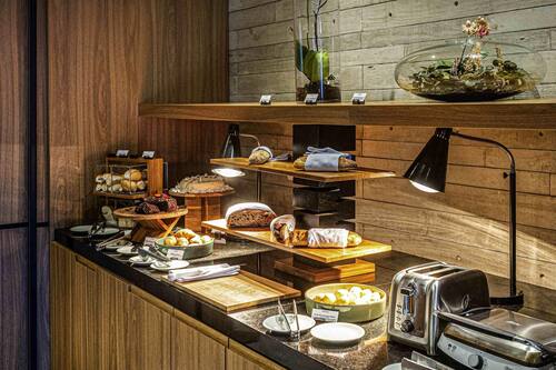 Daily buffet breakfast for a fee
