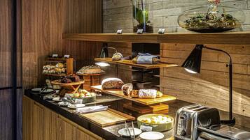 Daily buffet breakfast for a fee