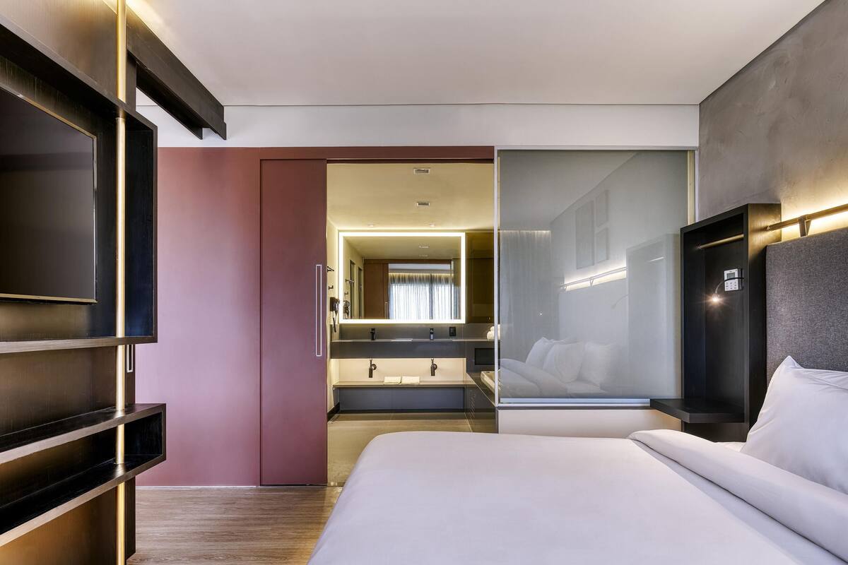 Suite superior, 1 cama de matrimonio grande | Minibar, caja fuerte, wifi gratis y ropa de cama