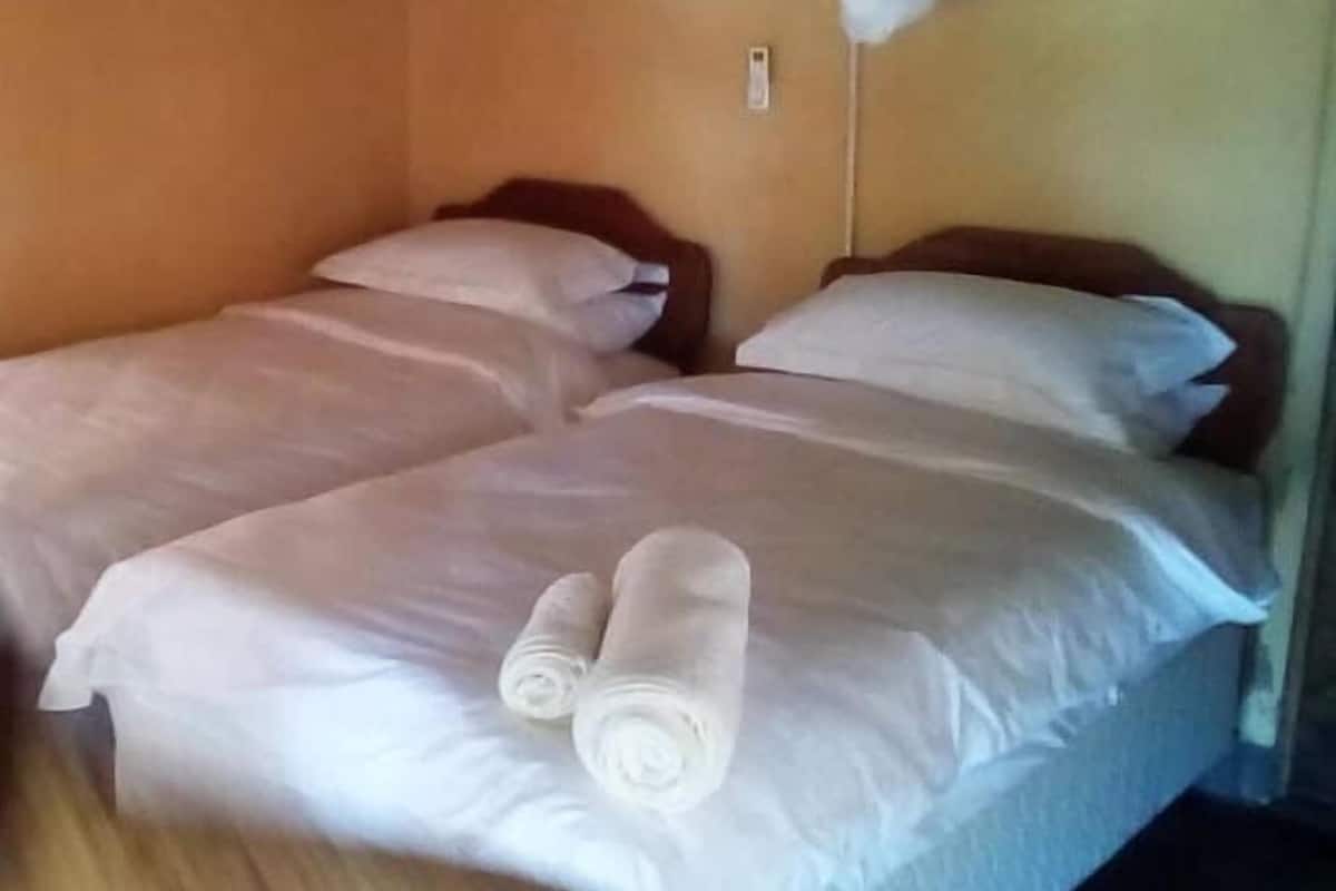 Ropa de cama de alta calidad, cubrecamas y colchones con pillow-top