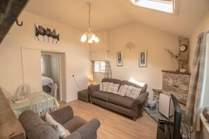 Living room - Nettlecombe Farm Holiday Cottages (Ventnor)