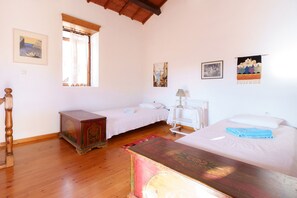 Traditioneel appartement, 2 slaapkamers | 2 slaapkamers, een laptopwerkplek, een strijkplank/strijkijzer