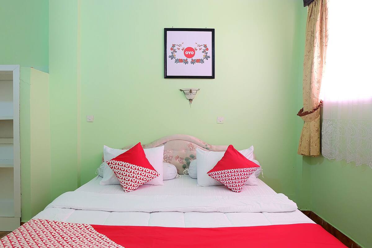 Chambre Standard double | Bureau, accĂšs au Wi-Fi (inclus), literie fournie