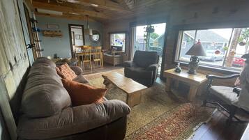 Smart TV, reproductor de DVD, libros y oficina