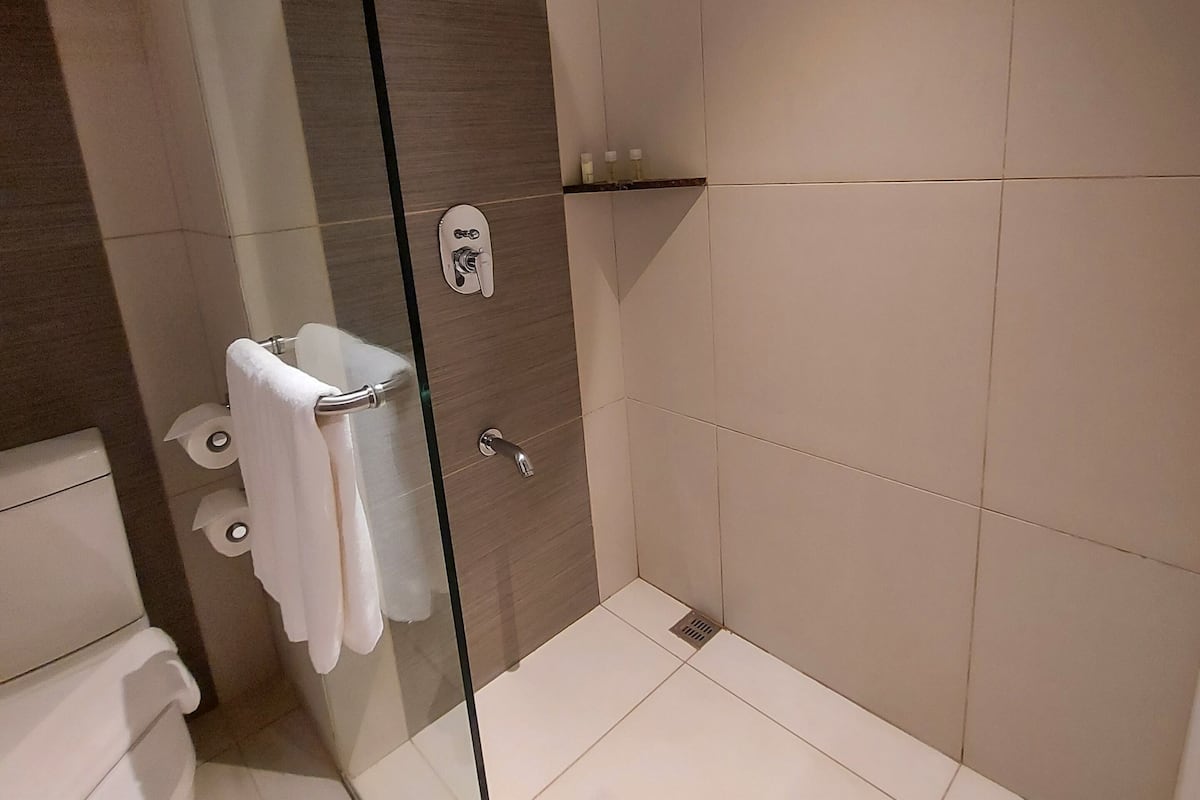 shower, free toiletries, hair dryer, bathrobes