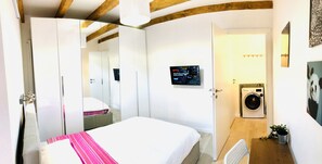 2 bedrooms, in-room safe, WiFi, bed sheets - My Place in Canzo - First Floor (Canzo)