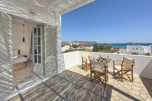 Familiekamer, uitzicht op zee | Uitzicht op strand/zee