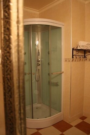 Twin Room | Bathroom shower - Hotel Benhama Erfoud (Erfoud)