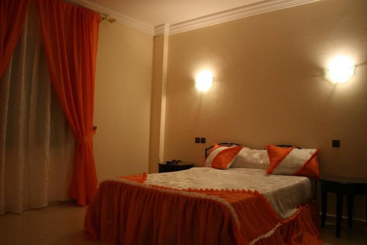 Suite | 1 camera, una scrivania, tende oscuranti