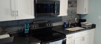 Beach Bungalow .. freshly remodeled come make memories