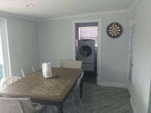 Dining - Ormond Beach Bungalow ..Come make memories! (Ormond Beach)