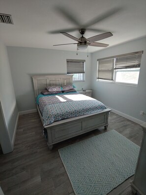 2 quartos, ferros/tábuas de passar roupa, Wi-Fi de cortesia