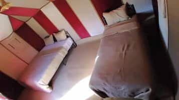 Free WiFi, bed sheets