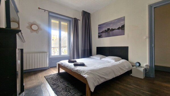 2 chambres, fer et planche Ă repasser, Wi-Fi, draps fournis