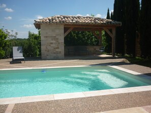 Outdoor pool, a heated pool - Quercy house sleeps 8, heated pool in season (Barguelonne en Quercy)