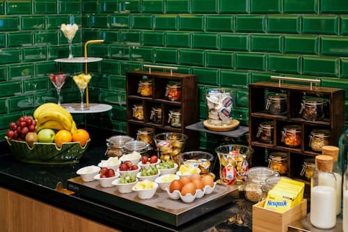Daily buffet breakfast for a fee