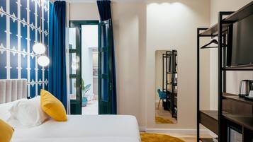 Standard-Doppel- oder -Zweibettzimmer | Daunenbettdecken, Betten mit Memory-Foam-Matratzen, Minibar, Zimmersafe