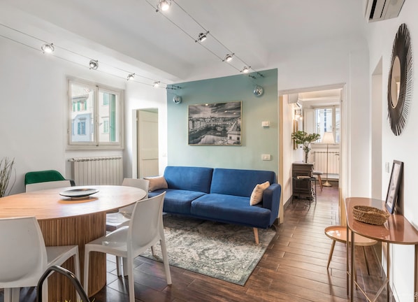 Appartement, 3 chambres | Repas dans la chambre