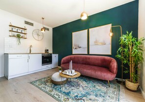 Elite Apartment, 1 Bedroom, Balcony, City View | Living area | 21-inch flat-screen TV with digital channels, TV - Trendy Balcony Apartments, Ben Yehuda St, Jerusalem (Jerusalem)