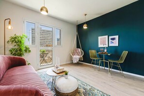 Elite Apartment, 1 Bedroom, Balcony, City View | Living area | 21-inch flat-screen TV with digital channels, TV - Trendy Balcony Apartments, Ben Yehuda St, Jerusalem (Jerusalem)